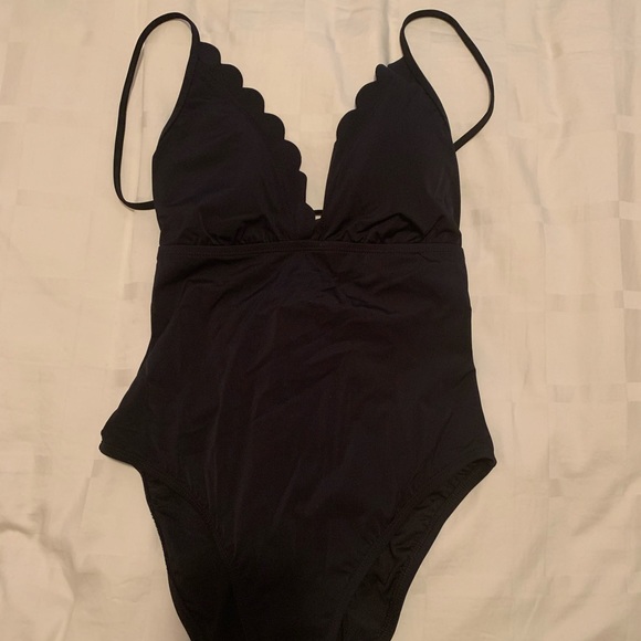 NWOT La Blanca V-Neck Strappy Back Swimsuit - Picture 3 of 8